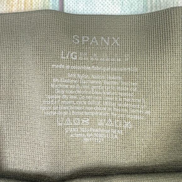 SPANX Seamless Leggings Green Camo Large Look At Me Now High Waisted Pants - Picture 3 of 4